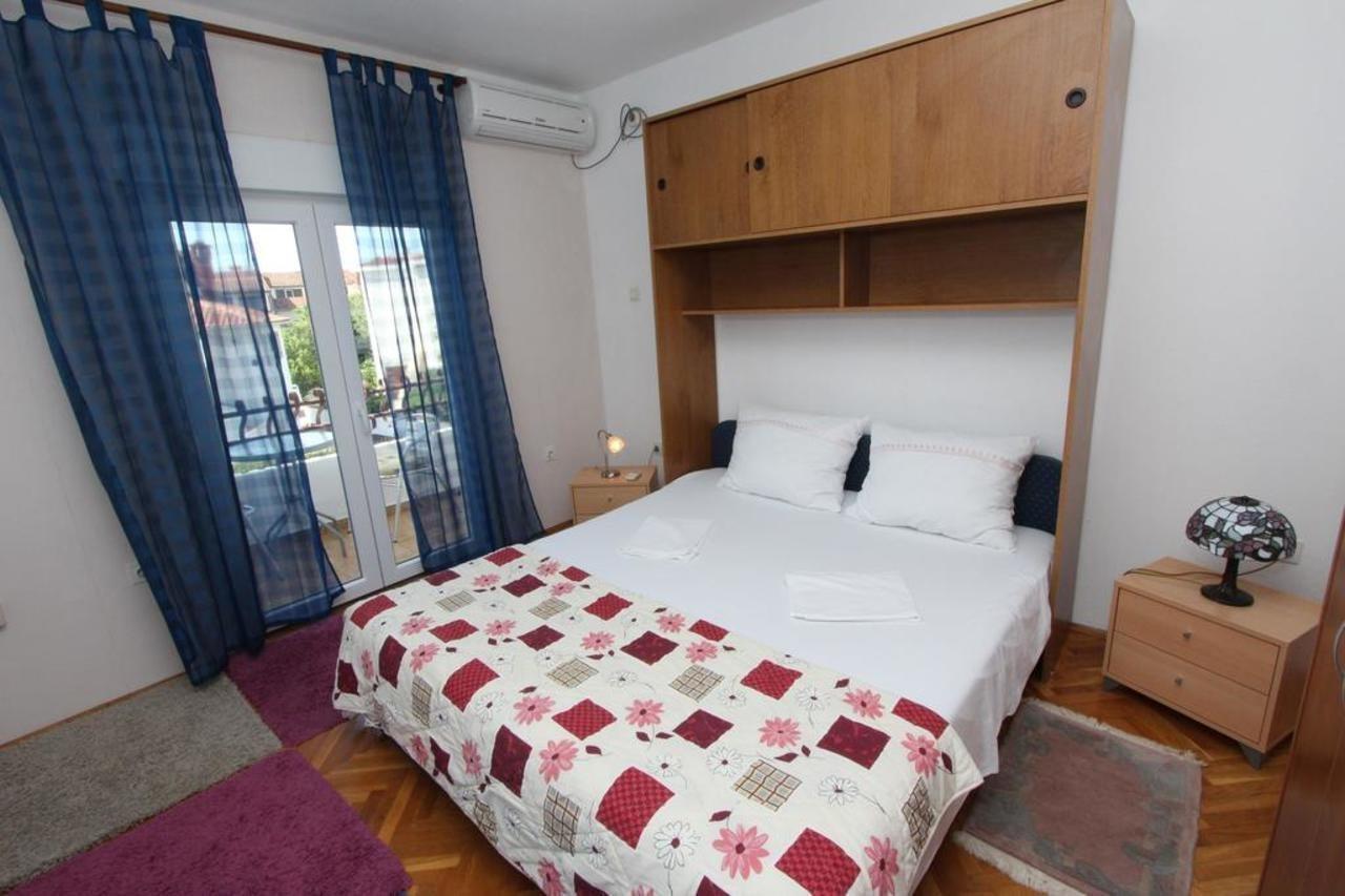 Rooms And Apartments Sally Rovinj Buitenkant foto