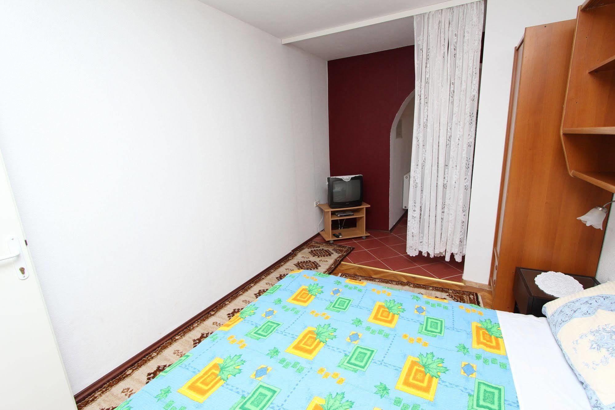 Rooms And Apartments Sally Rovinj Buitenkant foto